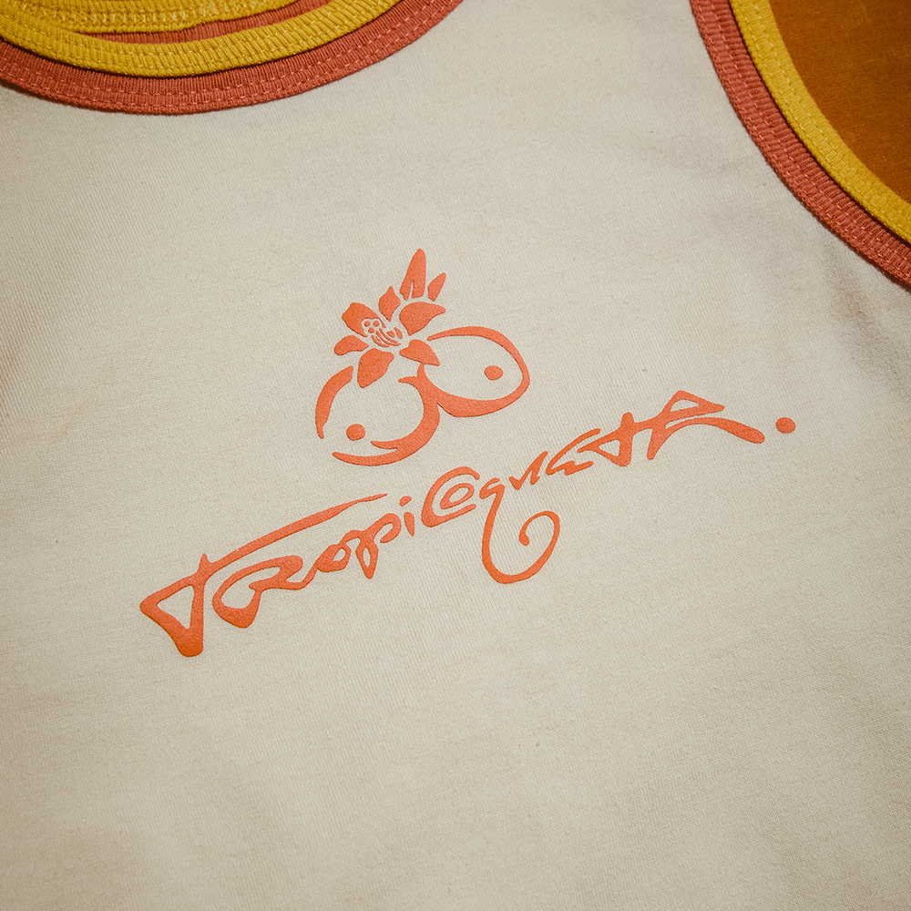 Tropicoqueta Tank Front Detail